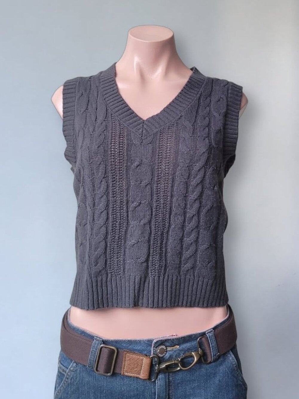 Vintage Black Crewneck Layering Knit Vest (OS)